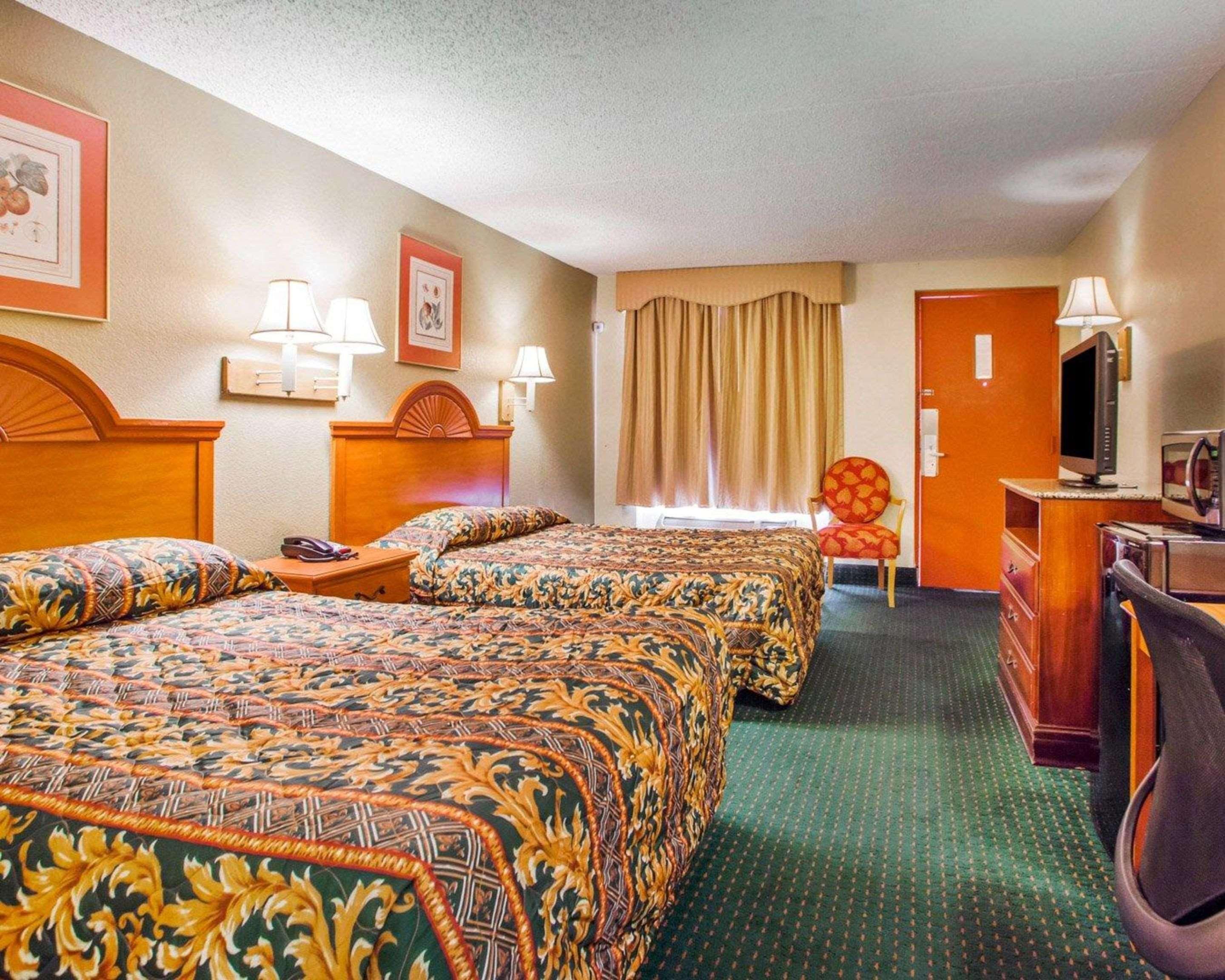 Rodeway Inn Mount Laurel Hwy 73 Экстерьер фото