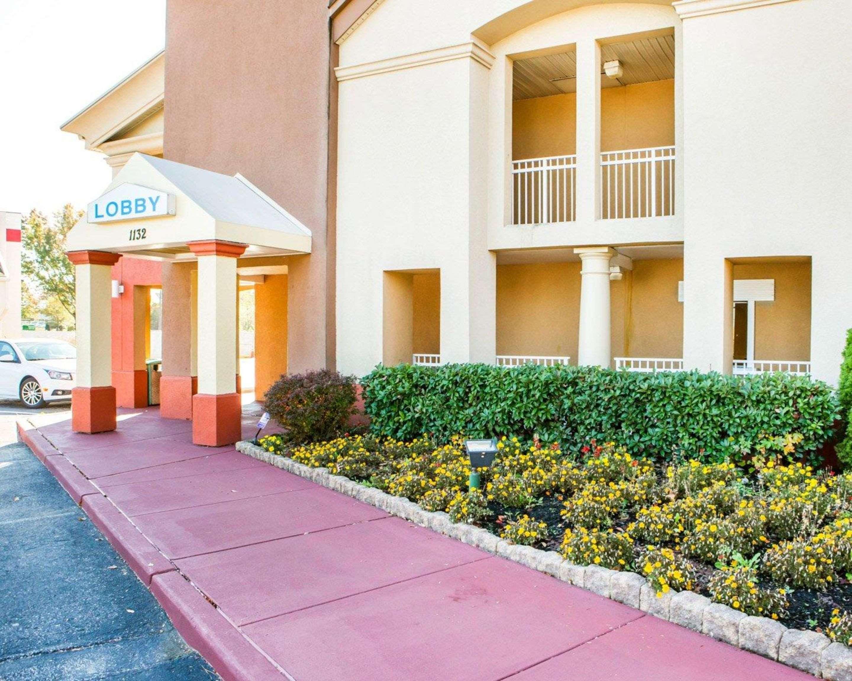Rodeway Inn Mount Laurel Hwy 73 Экстерьер фото