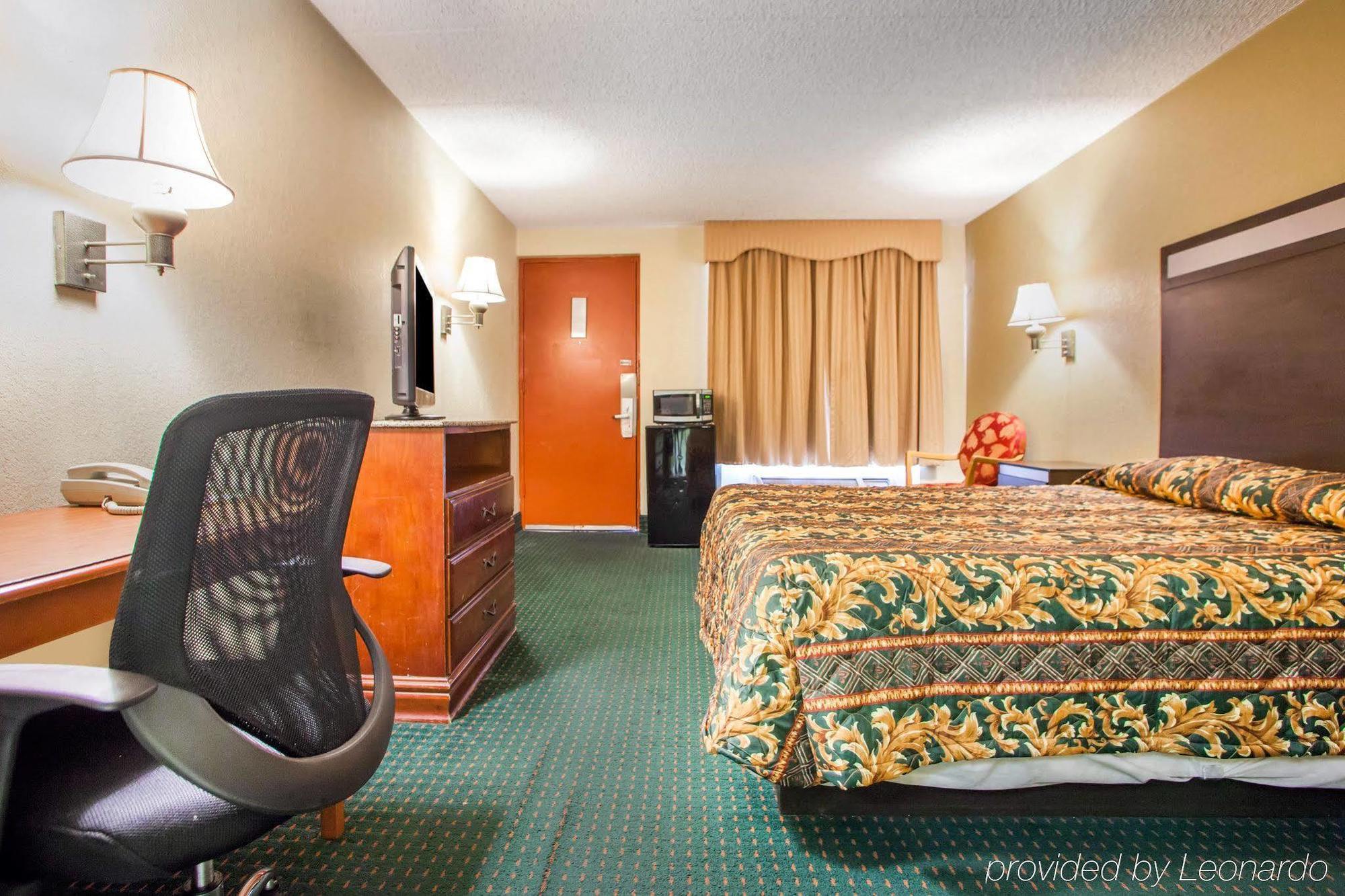 Rodeway Inn Mount Laurel Hwy 73 Экстерьер фото