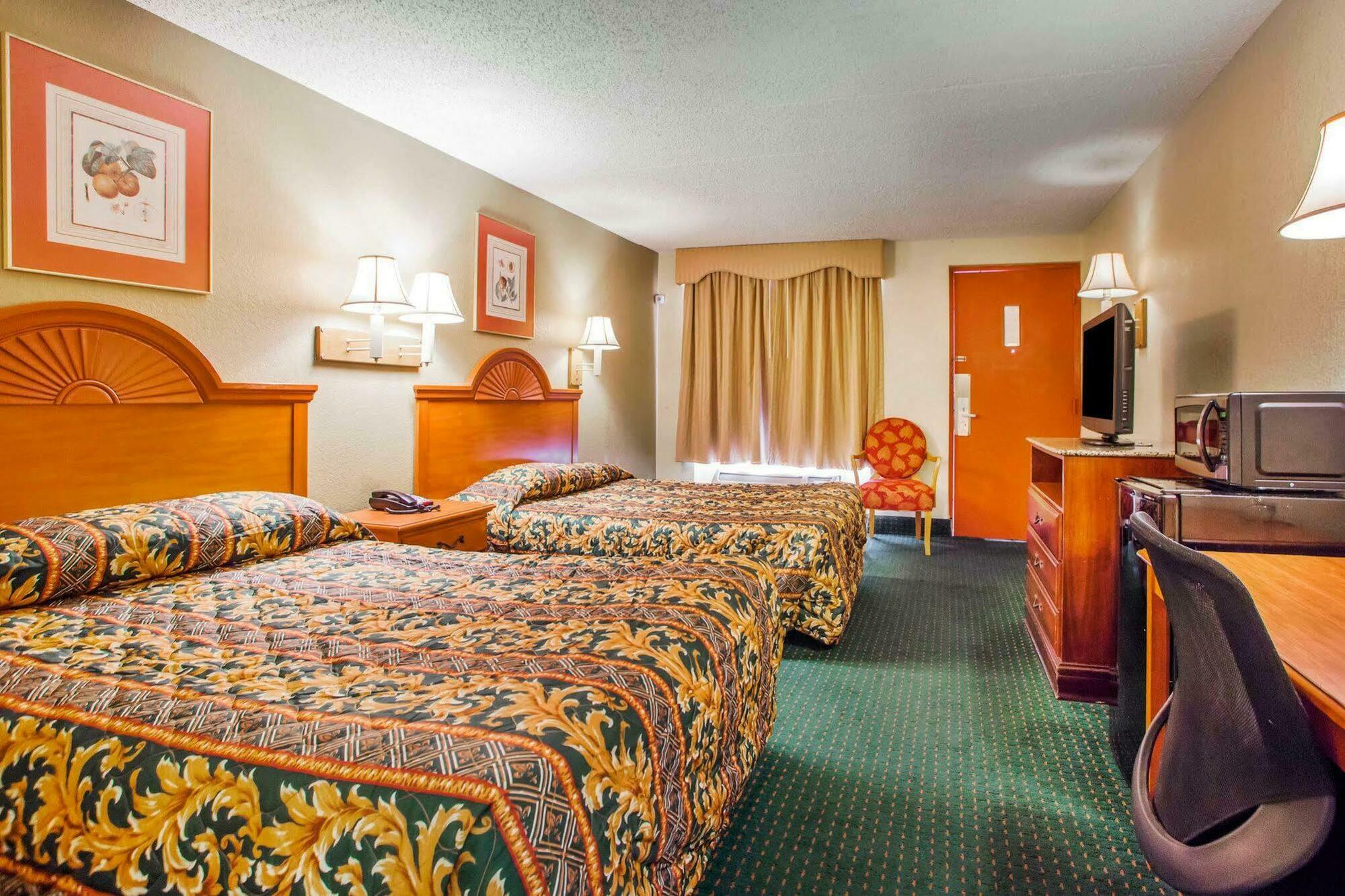 Rodeway Inn Mount Laurel Hwy 73 Экстерьер фото